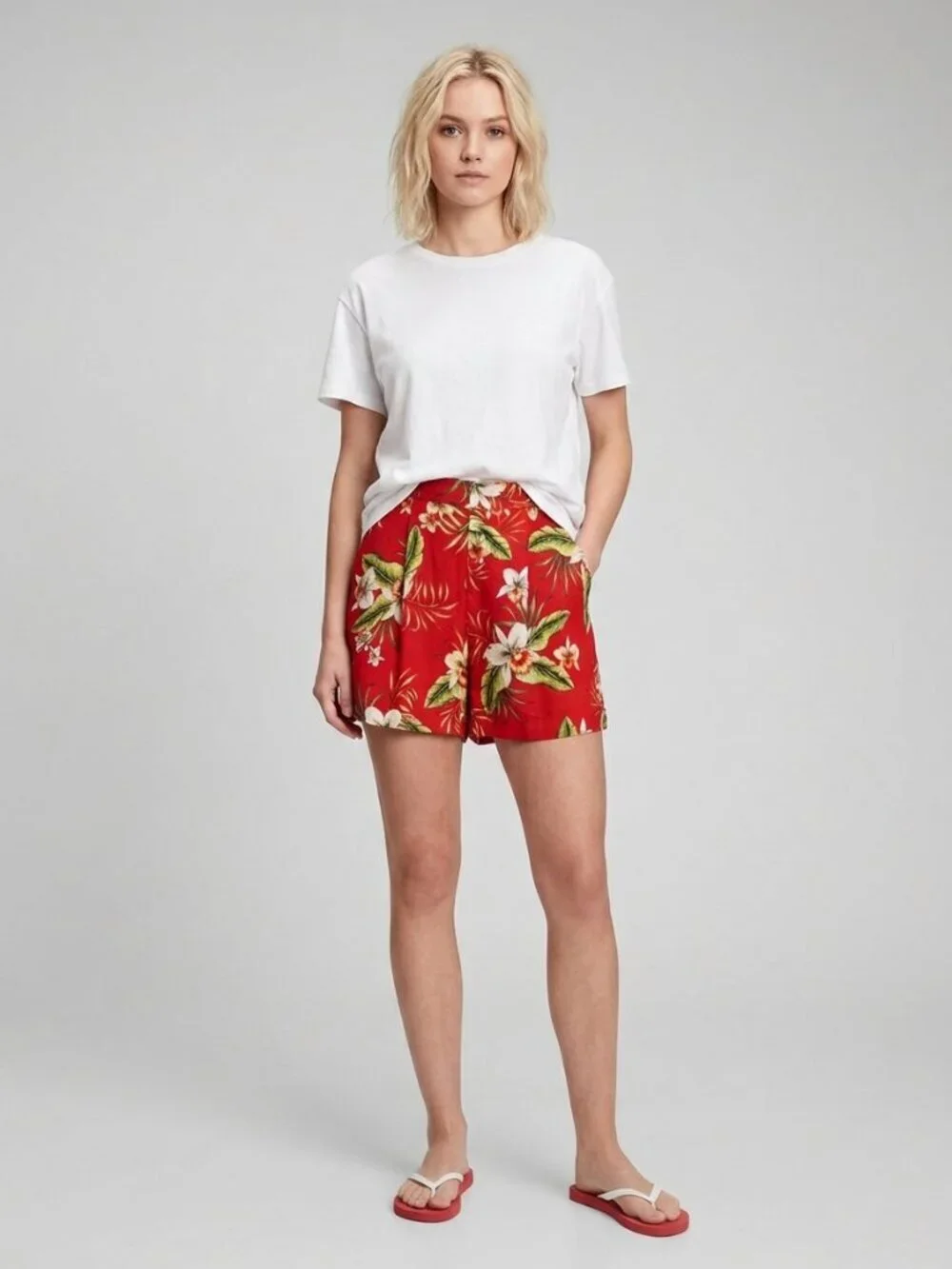 2/$30 ZARA High Rise Short XS Red Hawaiian Tropical Floral Pockets Zip-Fly #5663